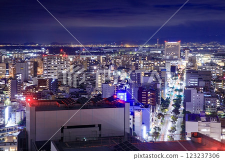 堺市、從堺市政府瞭望大廳看到的夜景(堺港方向) 堺市、從堺市政府瞭望大廳看到的夜景(堺港方向) 123237306
