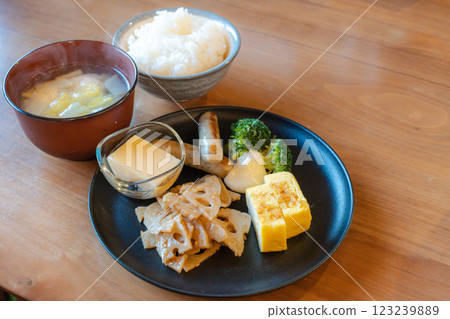 Japanese breakfast plate with tamagoyaki (egg roll), miso soup and white rice Japanese breakfast plate with tamagoyaki (egg roll), miso soup and white rice 123239889