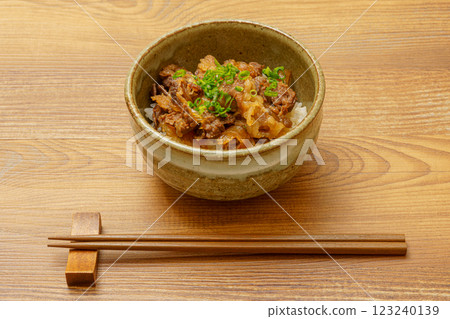 牛肉飯 123240139