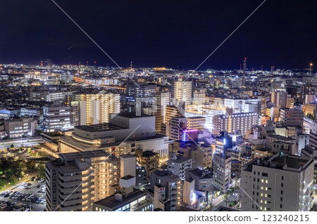 堺市、從堺市政府展望室看到的夜景（堺泉北臨海工業區、關西機場方向） 123240215