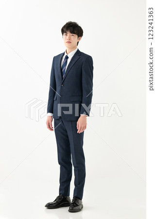商人西裝全身照 123241363