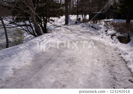 北海道大沼公園的結冰步道 123242018