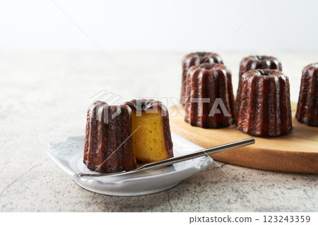 Canelé de Bordeaux Western sweets image 123243359