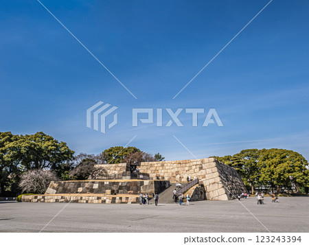 Imperial Palace East Garden Tenshudai 123243394