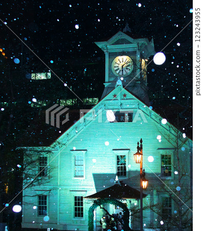 Spectacular view of Sapporo Clock Tower 123243955