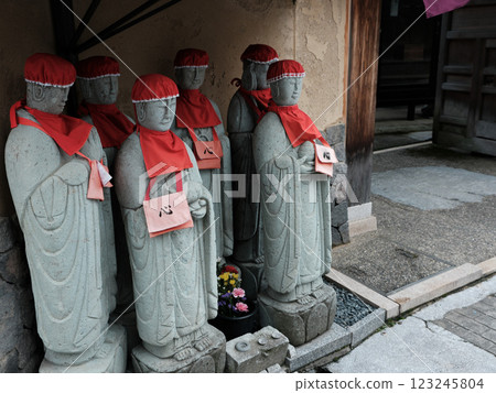 Jizo 123245804