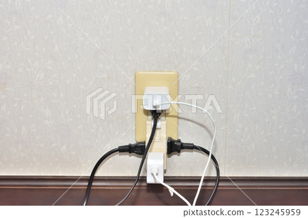 電費單、章魚狀佈線、節能影像 123245959