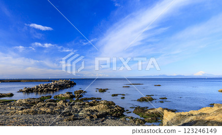 Blue sky and sea at Morito Beach in Hayama, Miura County, Kanagawa Prefecture Blue sky and sea at Morito Beach in Hayama, Miura County, Kanagawa Prefecture 123246149