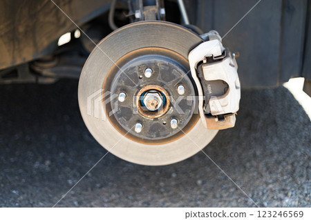 汽車前煞車片檢查 123246569