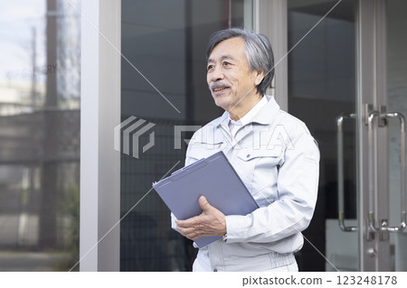 高級男工人 123248178