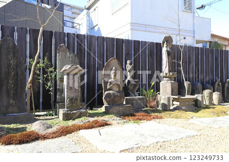 Henshoji Temple Old Nakasendo Itabashi-juku (Nakajuku Shopping Street) Henshoji Temple Old Nakasendo Itabashi-juku (Nakajuku Shopping Street) 123249733