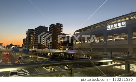 蒲田站和日落 123251580