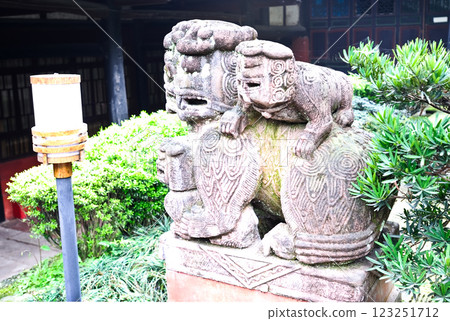 stone lion sculpture in the park, China stone lion sculpture in the park, China 123251712