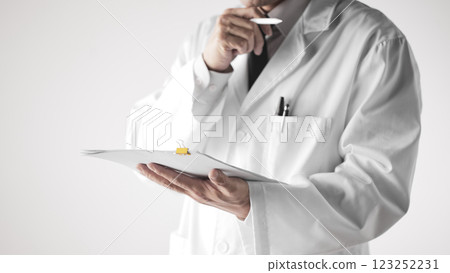 Consultation with a doctor for systematic health management. 123252231