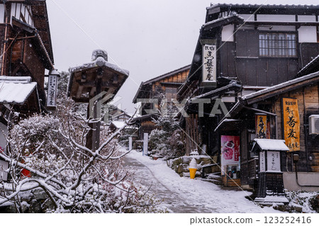 <長野縣>木曾路驛站馬籠宿降雪 <長野縣>木曾路驛站馬籠宿降雪 123252416
