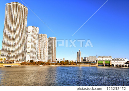 View towards Shinonome Canal Court from Shin-Tatsumi Bridge (Koto-ku, Tokyo) [2025.1] 123252452