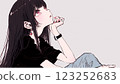 “一位陷入沉思的女子，凝視著未來，帶著沉思的表情” 123252683
