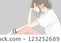 “體貼的女人，自然的氛圍，平靜的時光” 123252689