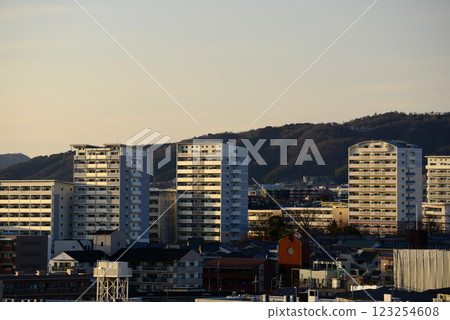 北瀨戶內的公寓大樓 123254608