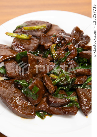 炒美味的精益別墅 炒美味的精益別墅 123257739