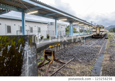 JR日南線志布志站“Kiha40” 123258256