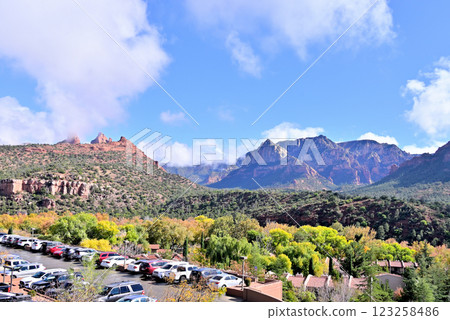 Sedona, a power spot surrounded by reddish-brown rock mountains Sedona, a power spot surrounded by reddish-brown rock mountains 123258486