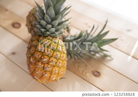 Fresh pineapple 123258928