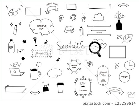 A set of hand-drawn, simple and cute line drawing speech bubble illustrations 123259614