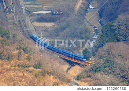 小田急小田原線澀澤～新松田小田急60000系列MSE箱根朝霧 123260388