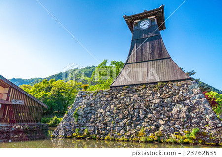 [Important Preservation District for Groups of Traditional Buildings] Izushi, early summer morning, Tatsuko-ro 2, Toyooka City, Hyogo Prefecture 123262635