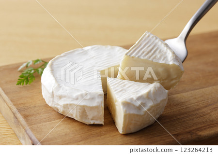 Camembert cheese 123264213