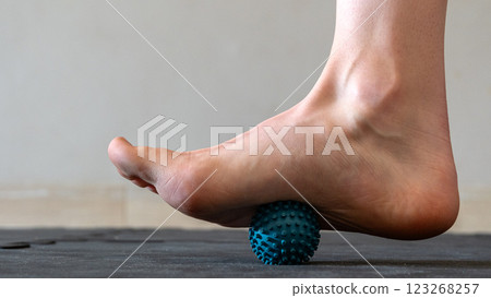 foot, roller, massage 123268257