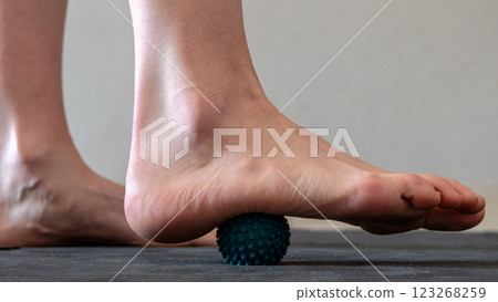 foot, roller, massage 123268259