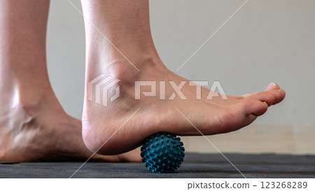 foot, roller, massage 123268289