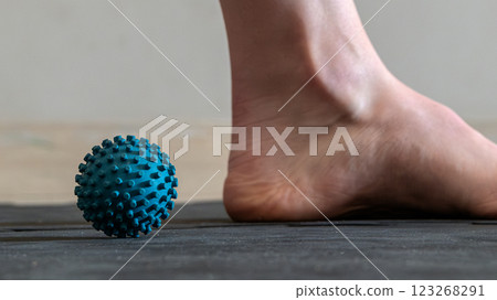 foot, roller, massage 123268291