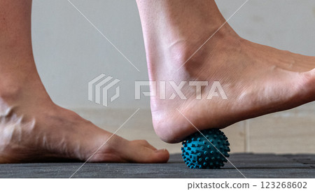 foot, roller, massage 123268602