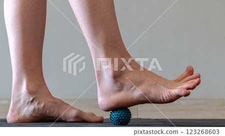 foot, roller, massage 123268603
