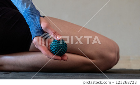 foot, roller, massage 123268728