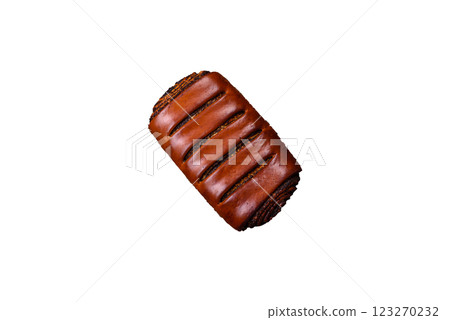 Sweet homemade roll with poppy seeds Sweet homemade roll with poppy seeds 123270232