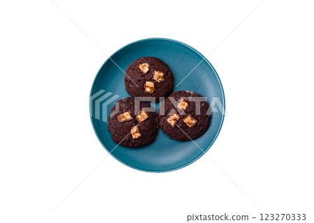 Sweet chocolate cookies made at home 123270333