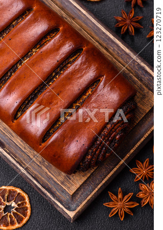 Sweet homemade roll with poppy seeds 123270719