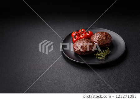 Beef burger patties with salt, spices and herbs 123271085