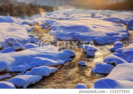 Matsukawa River in winter from Hakuba Ohashi Bridge 123273591
