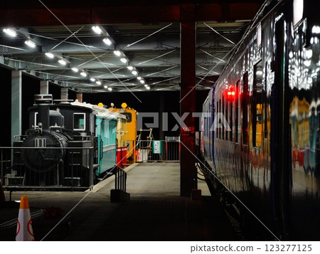 夜晚的小坂鐵路公園 123277125