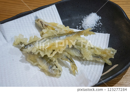 Wakasagi天婦羅 123277284