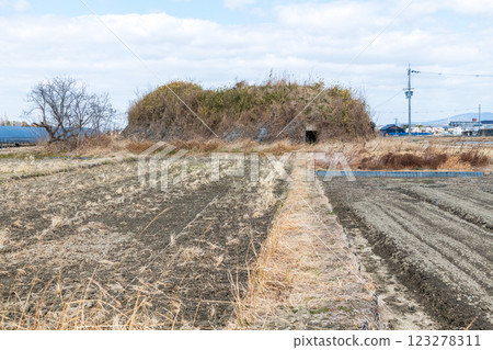 柳本機場南側防空洞遺址一覽 123278311