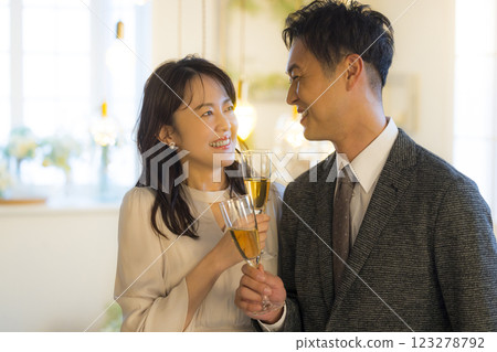 Dating couple in their 40s 123278792