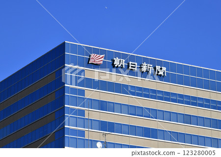 View of the Tokyo cityscape in Japan, including airplanes and the Asahi Shimbun company. In front of the company is the former site of Tsukiji Market. View of the Tokyo cityscape in Japan, including airplanes and the Asahi Shimbun company. In front of the company is the former site of Tsukiji Market. 123280005