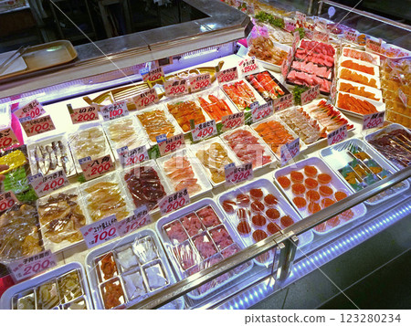 Kattedon - Kushiro Washo Ichiba market - Choose your own toppings - Make your own okonomiyaki bowl Kattedon - Kushiro Washo Ichiba market - Choose your own toppings - Make your own okonomiyaki bowl 123280234