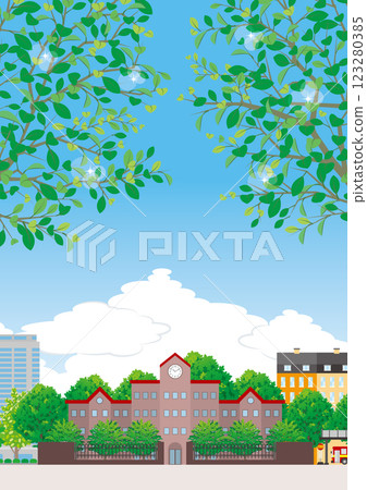 圖:一座綠葉繁茂的學校建築。 圖:一座綠葉繁茂的學校建築。 123280385